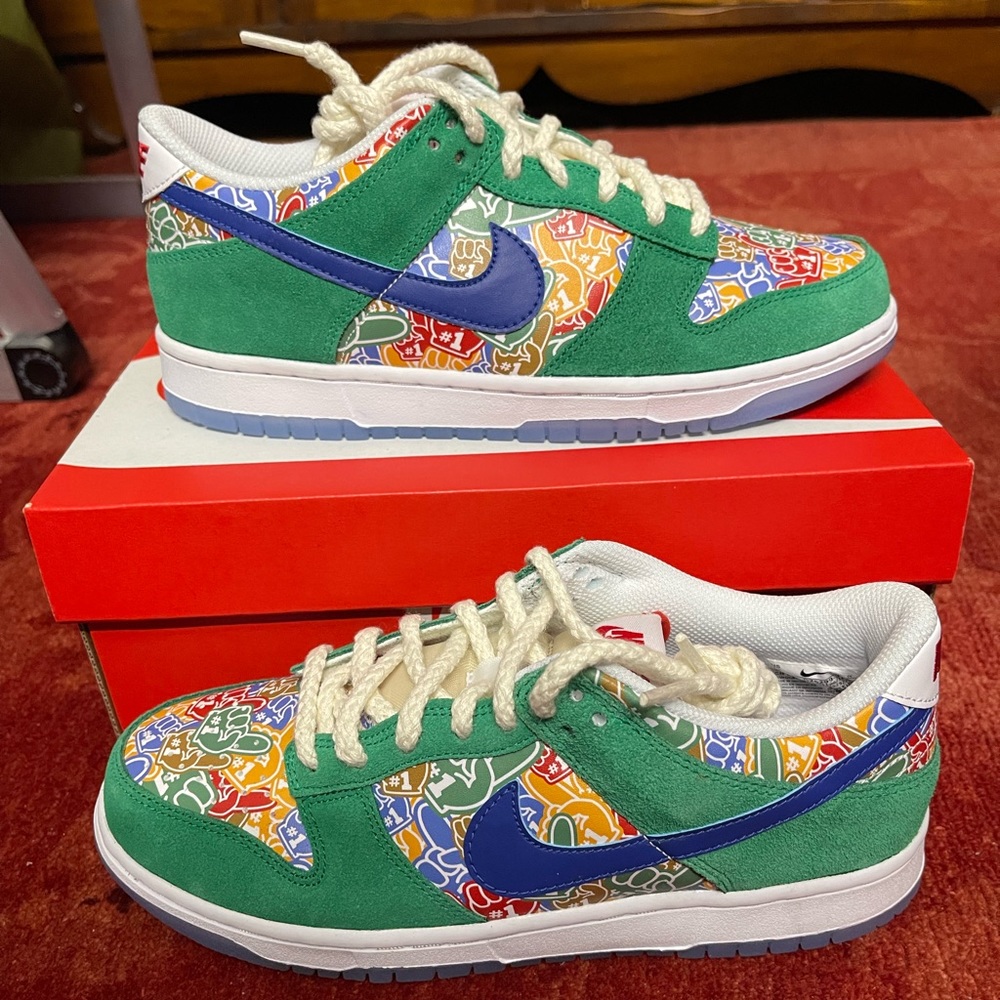 DUNK LOW GS 'FOAM FINGER'